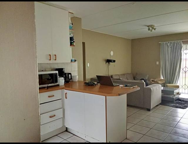 2 BEDROOM APARTMENT FOR SALE IN VORNA VALLEY